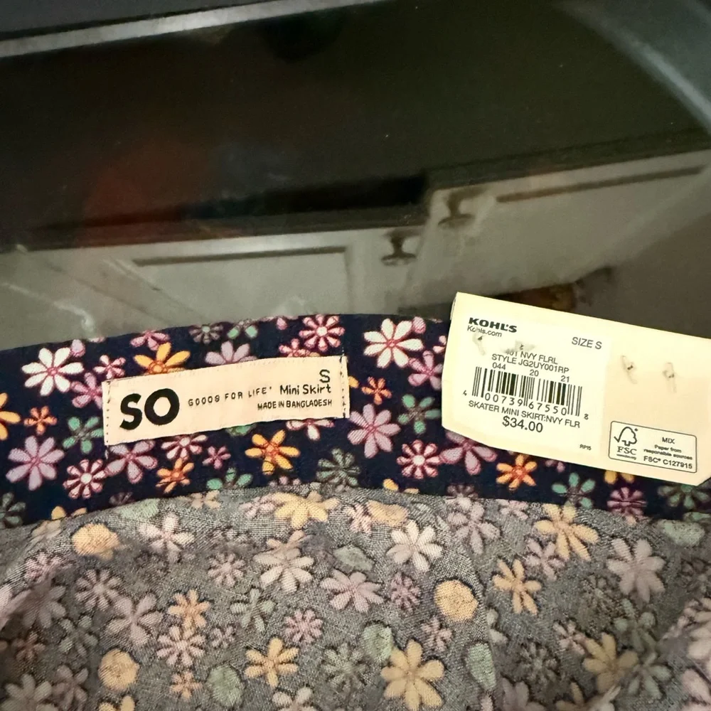 SO Navy Floral Mini Skirt NWT - Picture 11 of 11
